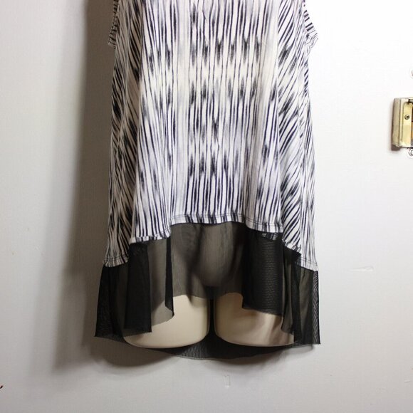 Jennifer‎ Lopez Black and White Striped Top Sz Medium Y2K - Picture 8 of 10